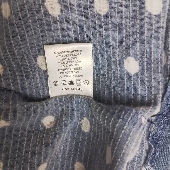 Alison Andrews Plus Size Sleeveless Blouse 3X in Denim Blue w/ Polka Dots - Picture 12 of 12